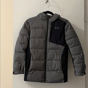 Boys Under Armour Cold Gear Jacket size YMD